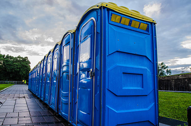 Porta potty delivery and setup in Cave Creek, AZ